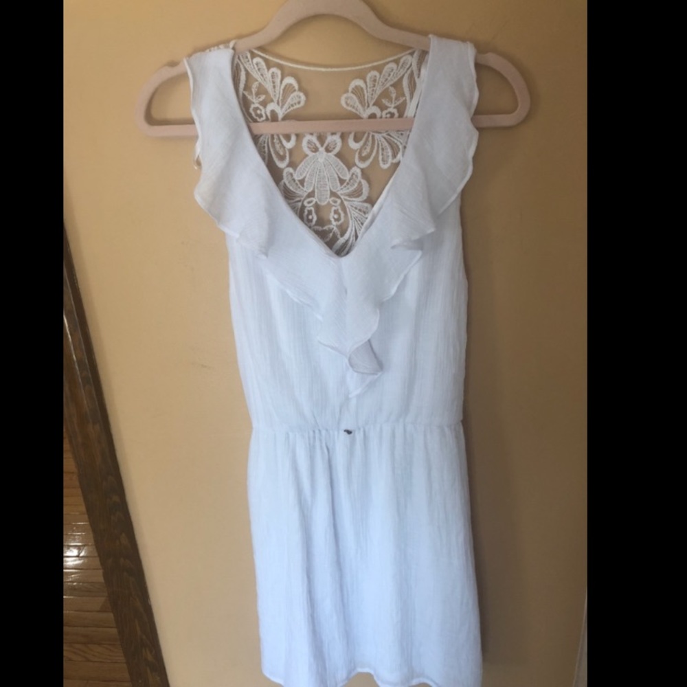 ✨WHITE V NECK DRESS✨